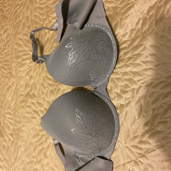 COPY - 36C  Warner’s  Lavender bra - Picture 2 of 6